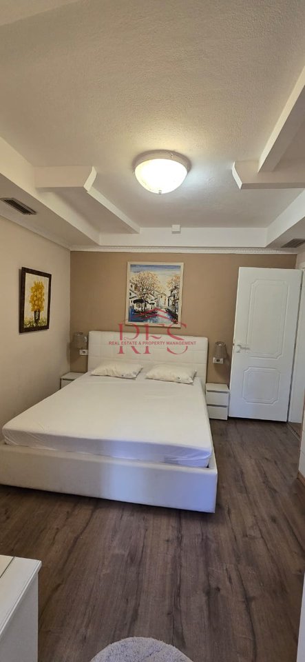 🏡 Jepet me Qera Apartament 1+1 tek Xhamia e Tabakëve ne Rrugen e Elbasanit