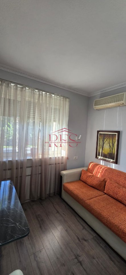 🏡 Jepet me Qera Apartament 1+1 tek Xhamia e Tabakëve ne Rrugen e Elbasanit