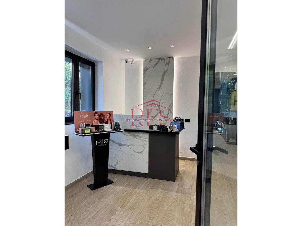 Gallery 01