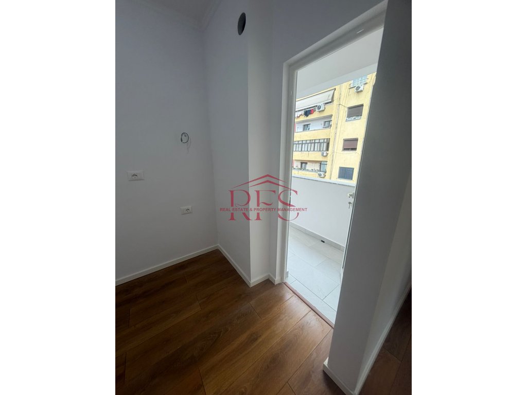 Gallery 01
