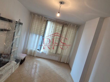 🏢 Locali Commerciali in Affitto a Yzberisht