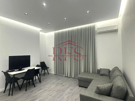 🏡🔥 JEPET APARTAMENT ME QERA 1+1 TEK RRUGA E ELBASANIT PRANE AIR ALBANIA  🔥🏡