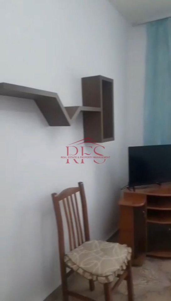 Jepet me Qera Hyrje 1+1 + Kuzhine ne Selite