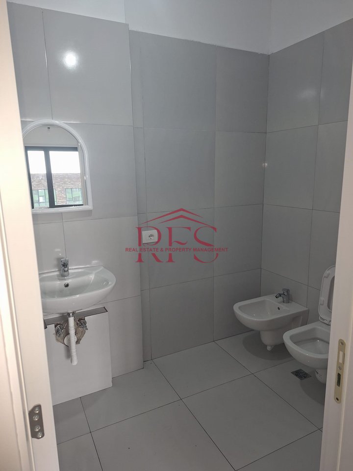 Shitet apartament 2+1, Kati 4, 100 m² 180.000 € ne 5 Maji