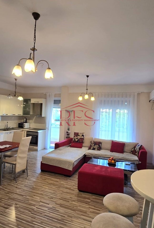 JEPET ME QERA APARTAMENT 2+1 NE MYSLYM SHYR, 800 EURO