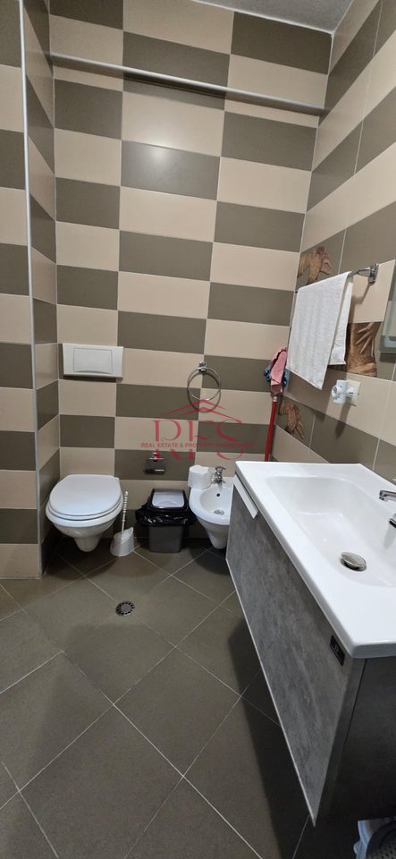 JEPET ME QERA APARTAMENT 2+1 NE MYSLYM SHYR, 800 EURO