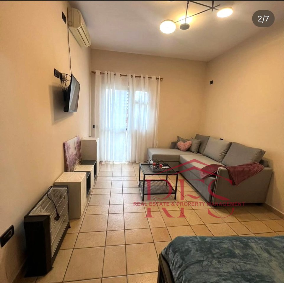 🏡 JEPET ME QERA APARTAMENT 1+1 TEK RRUGA E KAVAJËS (PRANË PARKUT)