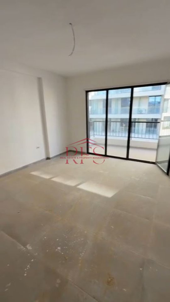 🏡 SHITET APARTAMENT 2+1 NË QENDËR TË TIRANËS TEK RRUGA E DURRËSIT