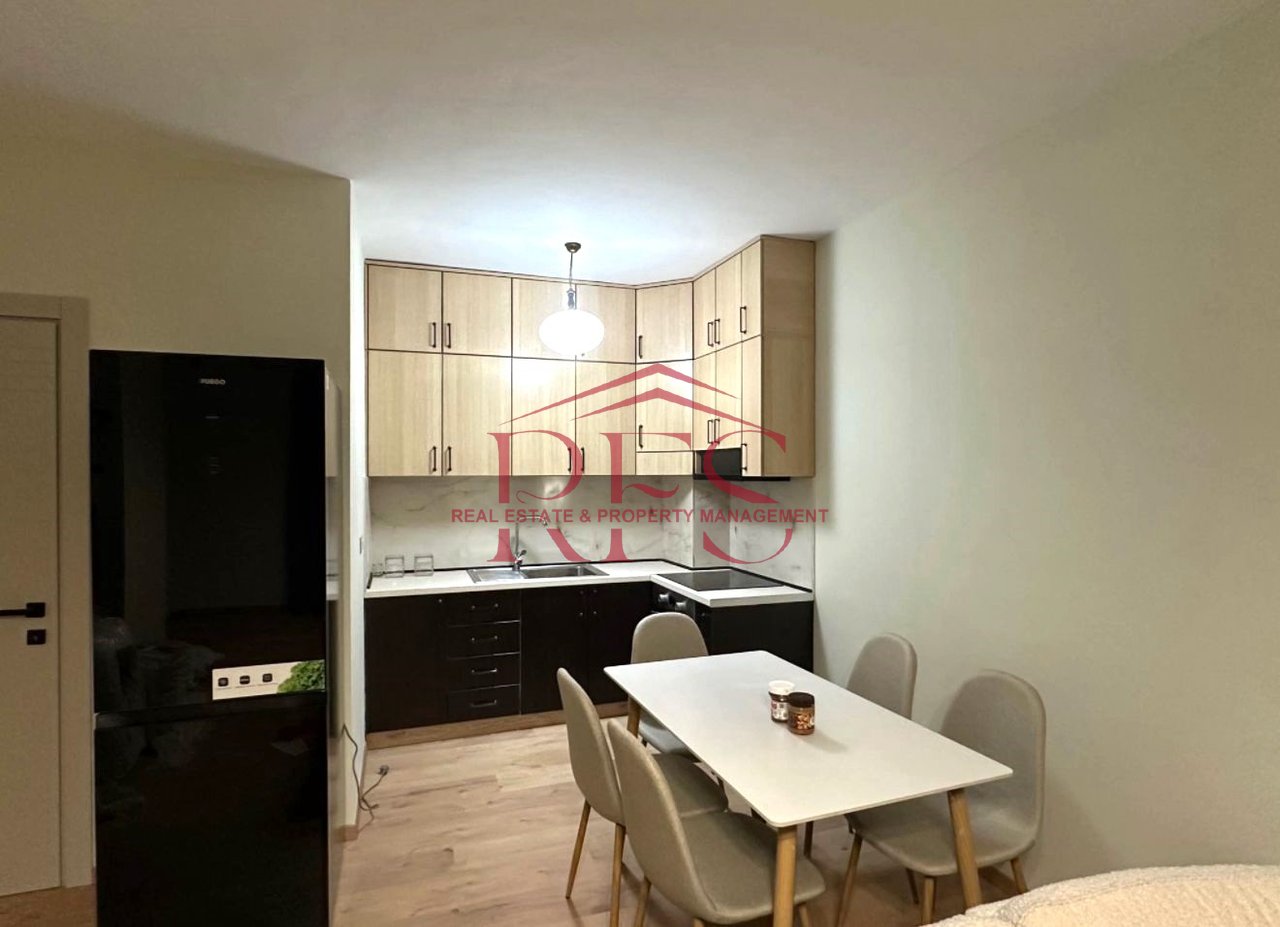 🏠 Jepet me Qira Apartament 2+1+2 te Unaza e Re ne Astir