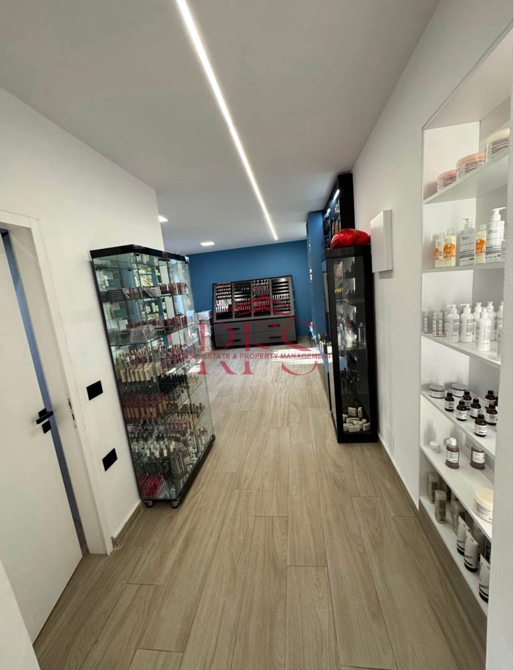 🏢 Business premises for rent on Fortuzi Street in the center of Tirana