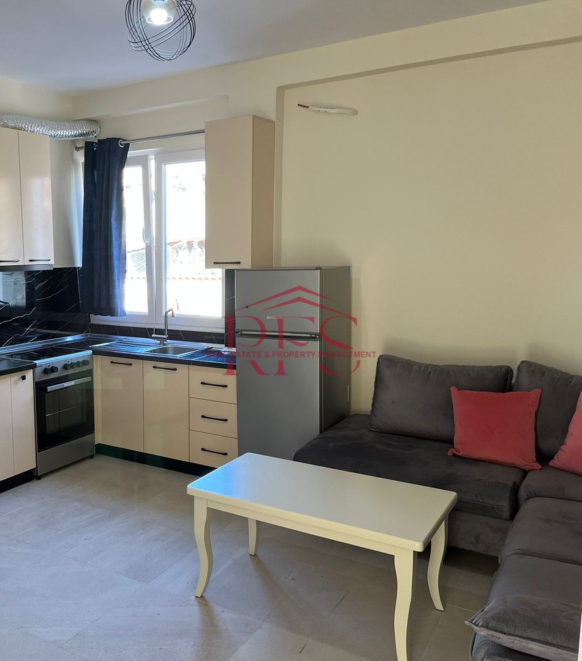 🏠 JEPET ME QERA APARTAMENT 1+1 PRANE SHKOLLES SE BASHKUAR AFER FAKULTETIT TE MJEKSISE,