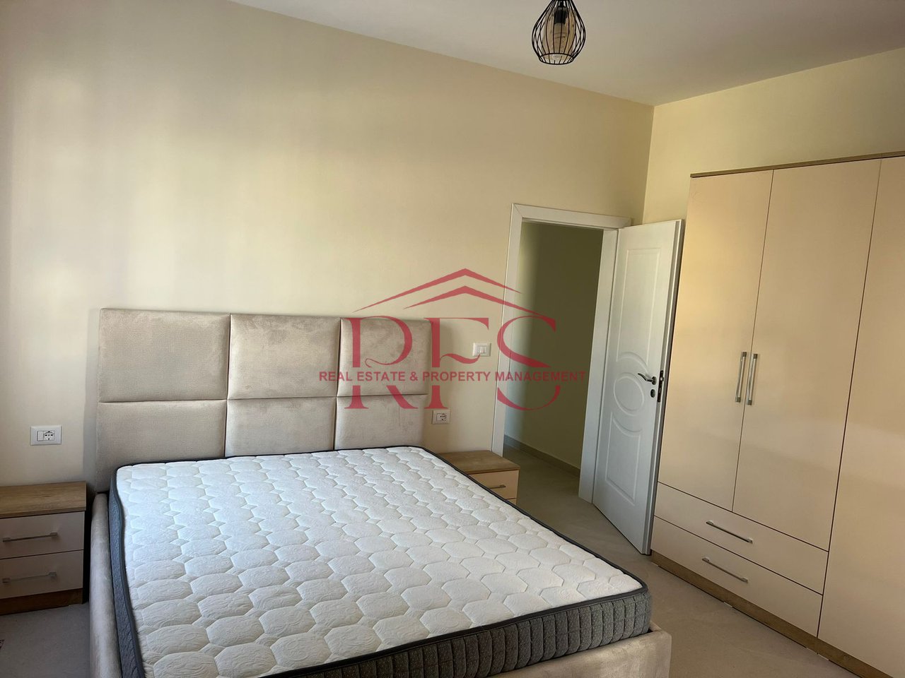 🏠 JEPET ME QERA APARTAMENT 1+1 PRANE SHKOLLES SE BASHKUAR AFER FAKULTETIT TE MJEKSISE,