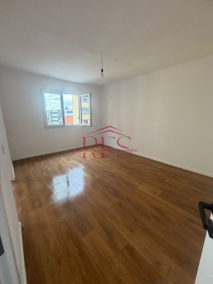 🏡 Shitet Apartament 1+1 ne Porcelan