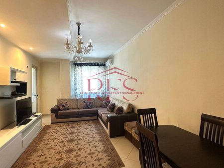 Jepet me qera apartament 1+1 ne ASTIR , Kati i 5 me ashensor ,450 €