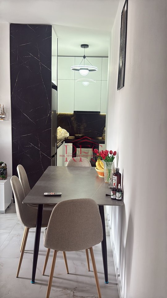 🌊✨ Super mundesi –  Shitet apartament 1+1 vetëm 150m nga plazhi në Golem! ✨🏡