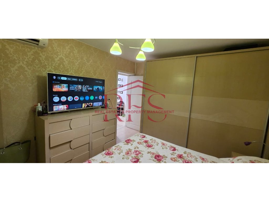 Gallery 01