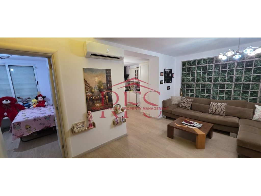 Gallery 01