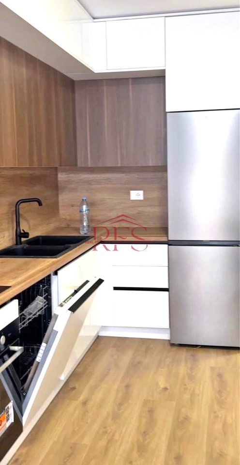 🏡 Apartment 2+1 + Parking Space for Rent in Ali Dem at Kadiu Complex, 600 thousand lek