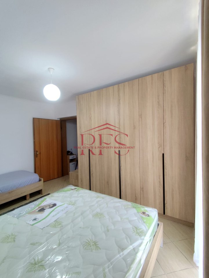 🏡 Appartamento 1+1 in Affitto per 40.000 Leke/mese – Di fronte alla Scuola "Bajram Curri"