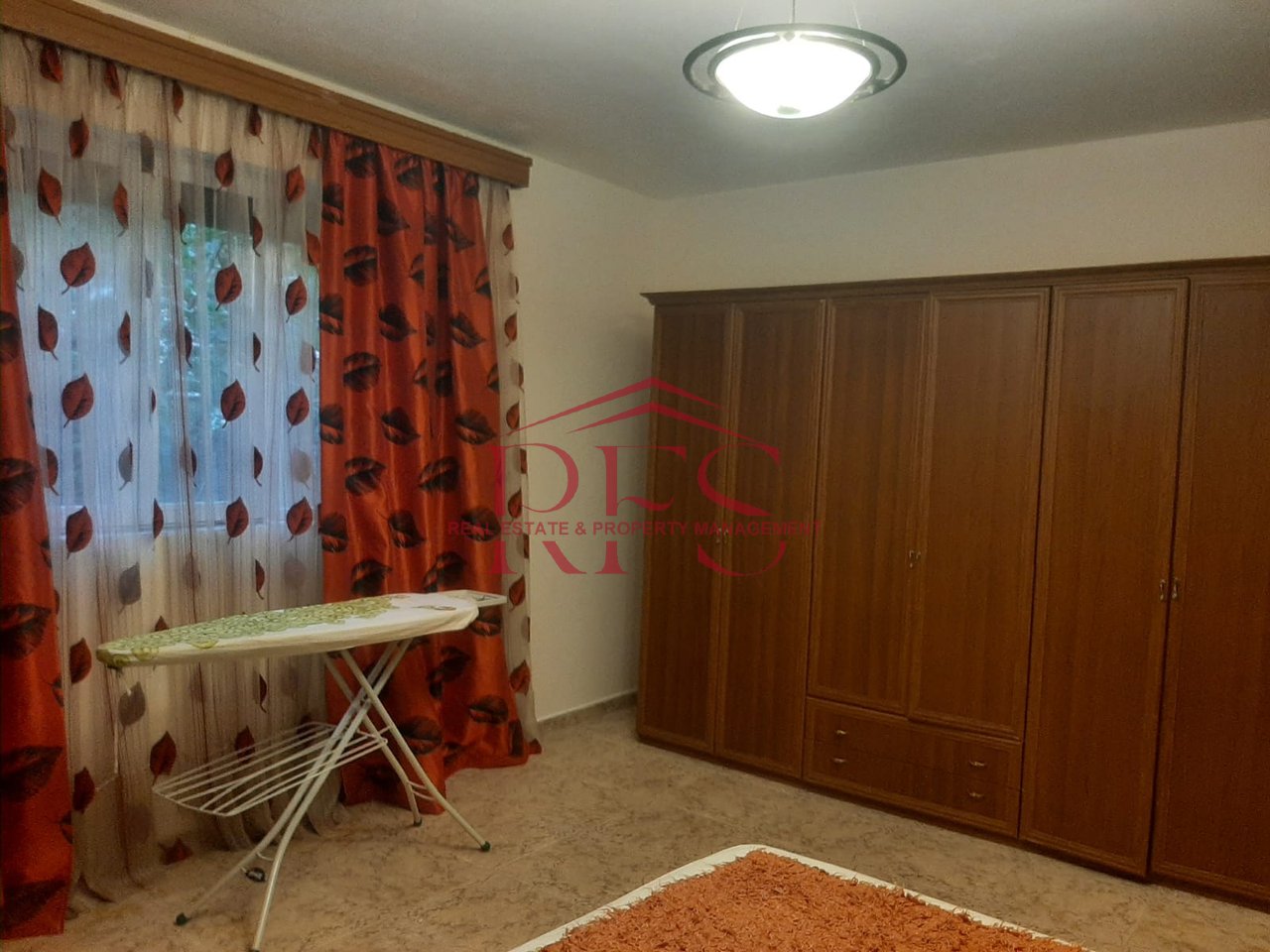 Jepet  Apartament 2+1 me Qera në Qytet Student me Cmim 450 €uro,
