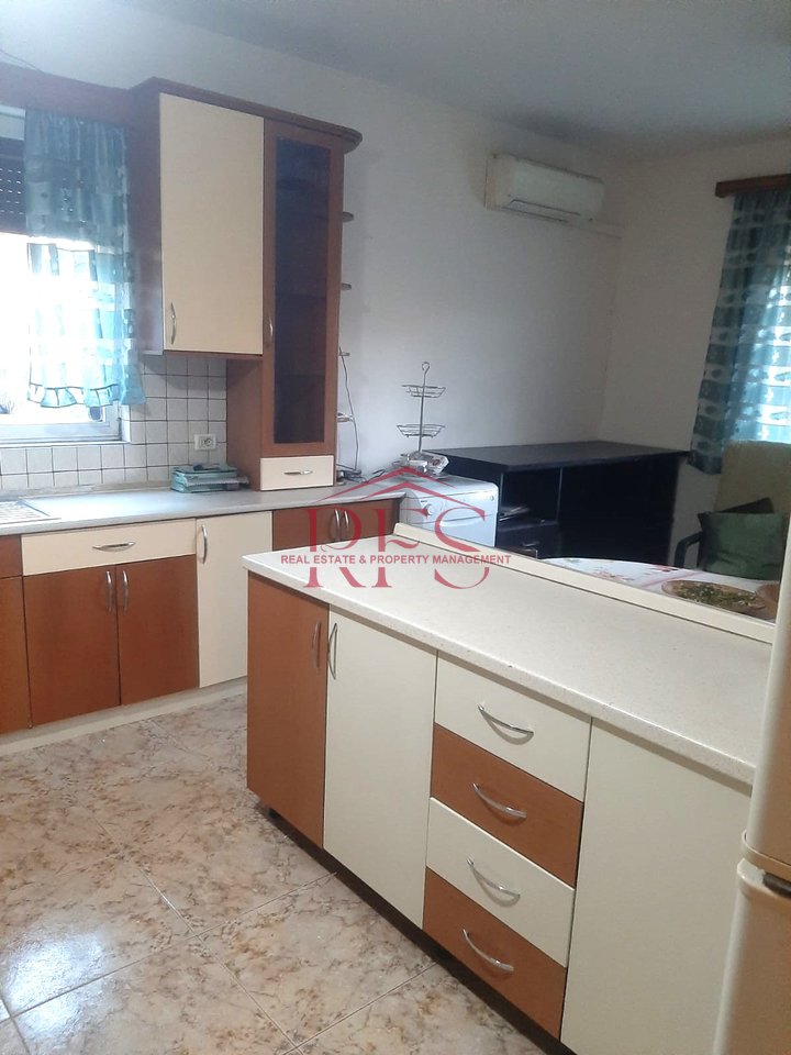 Jepet  Apartament 2+1 me Qera në Qytet Student me Cmim 450 €uro,
