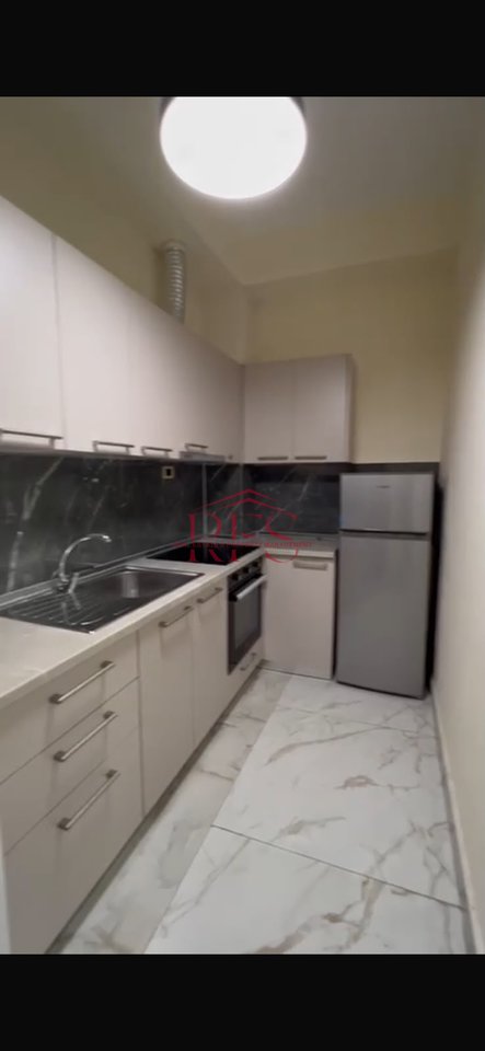 🏡 Jepen Dy Hyrje 1+1 me qera, ne Ali Dem pranë Mangalemit