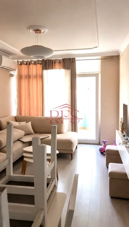 🏡 Jepet Apartament me Qera tek Komuna e Parisit