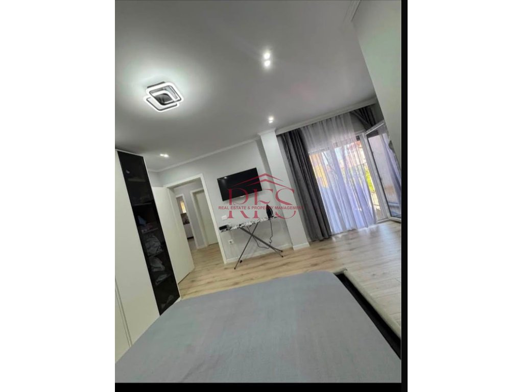 Gallery 01
