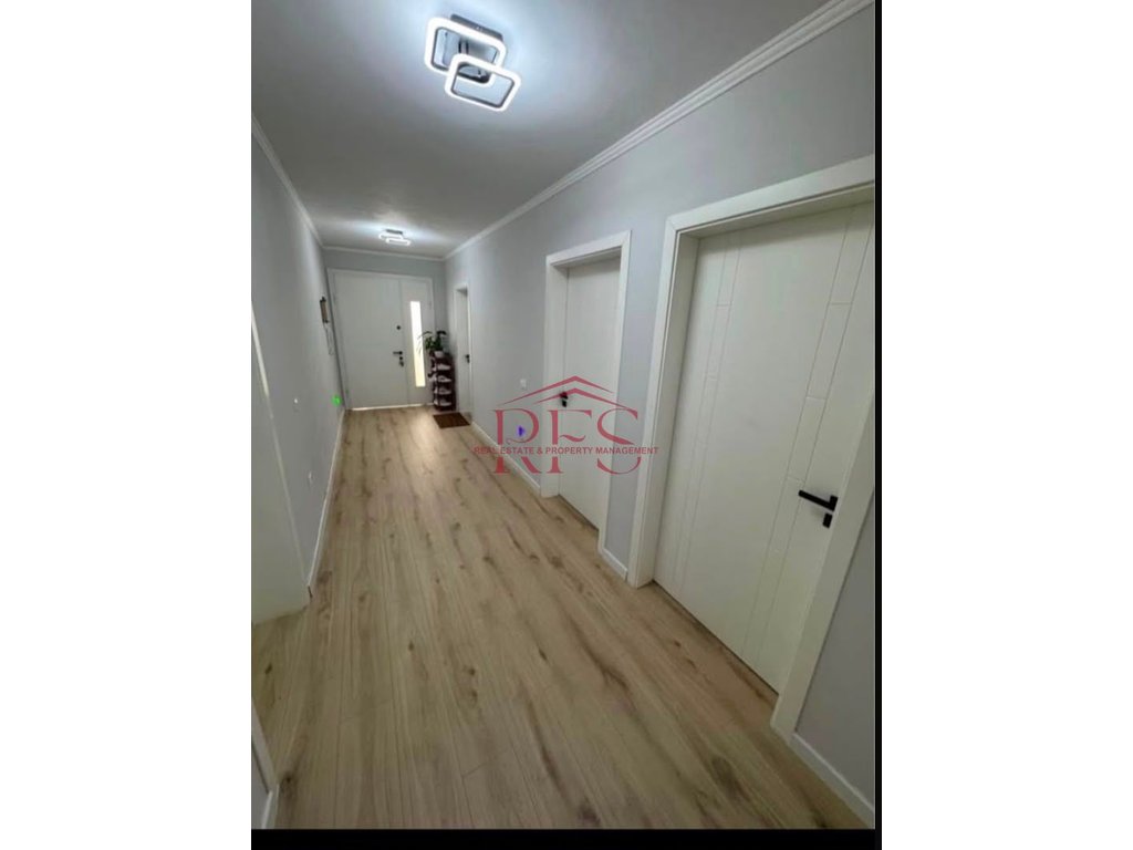 Gallery 01
