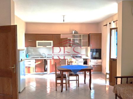 2+1 with spacious area for rent - STUDENT CITY 550 thousand lek!