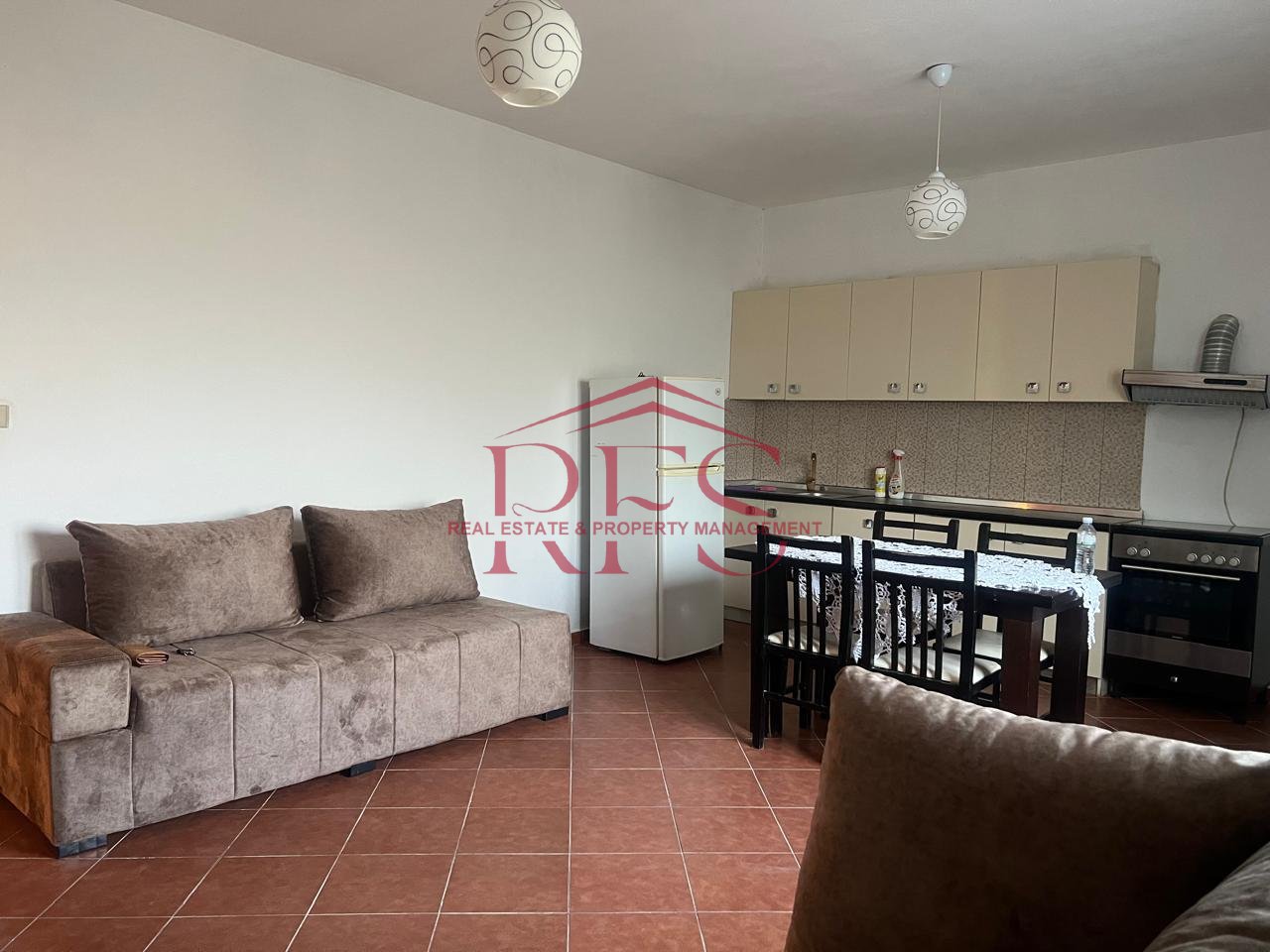 🏡 Jepet nje Hyrje 2+1📍 Në Ali Dem afer Mangalemit, 400 MIJE LEKE