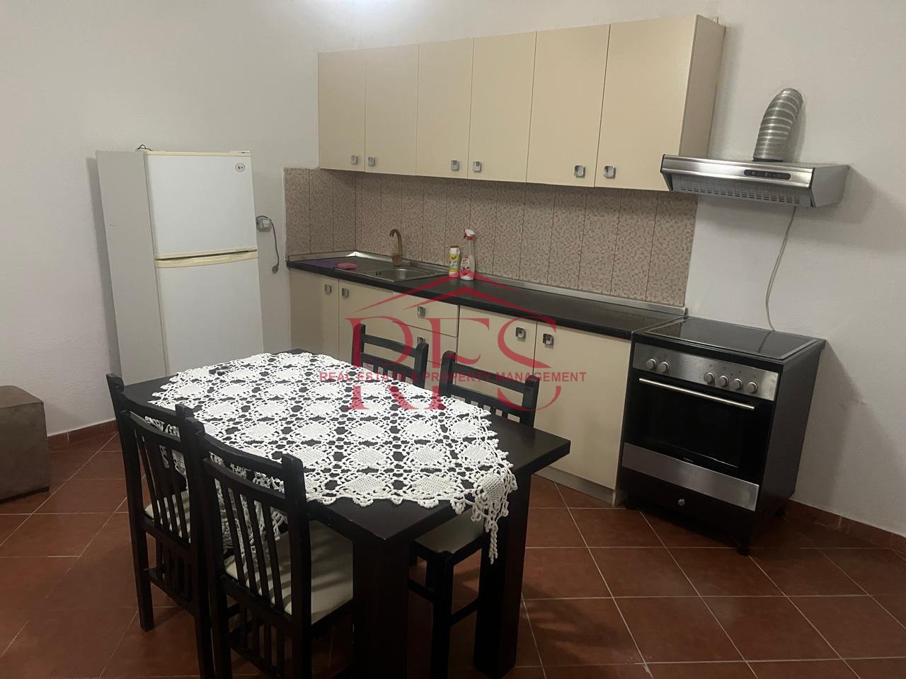 🏡 Jepet nje Hyrje 2+1📍 Në Ali Dem afer Mangalemit, 400 MIJE LEKE