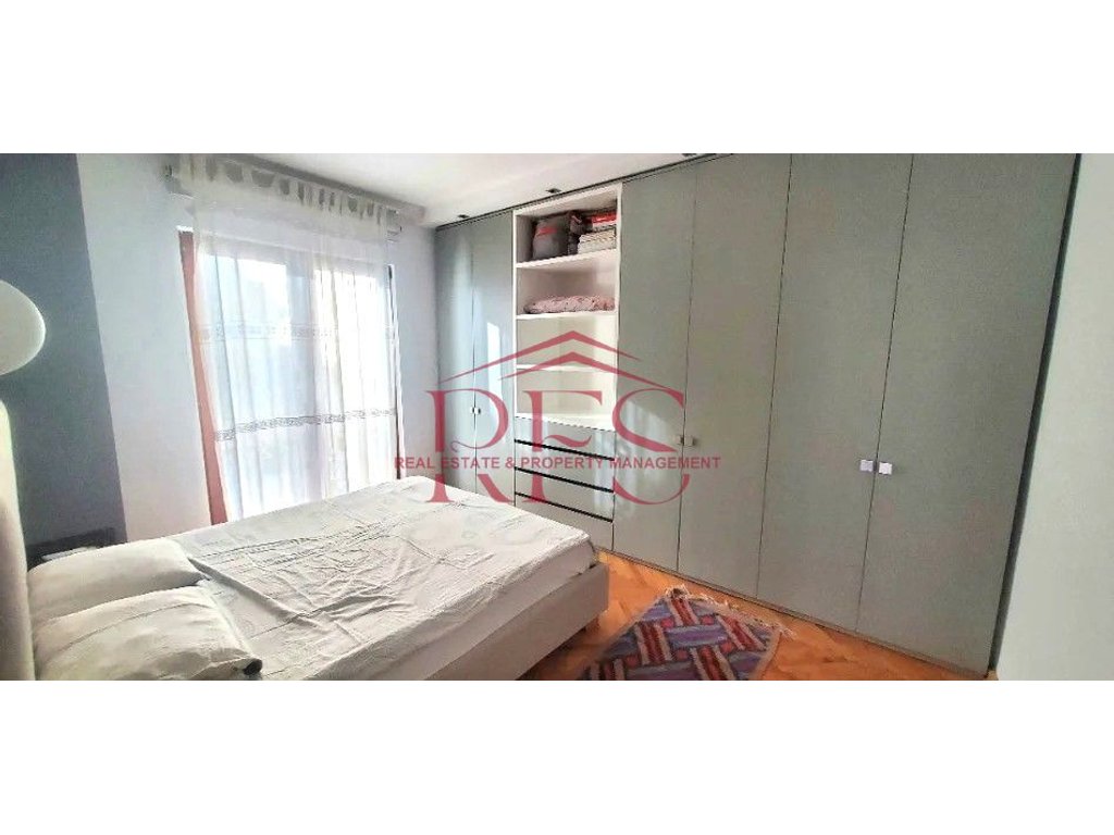 Gallery 01