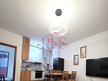 🏡 Jepet me Qera Super Apartament 2+1 Prane Qendres Kristal ne Komunen e Parisit , 650 mije leke