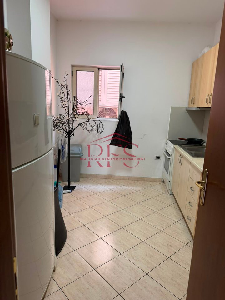 💥OPPORTUNITY FOR STUDENT, ROOM FOR RENT 200€🏡 ZOGU I ZI, TIRANA