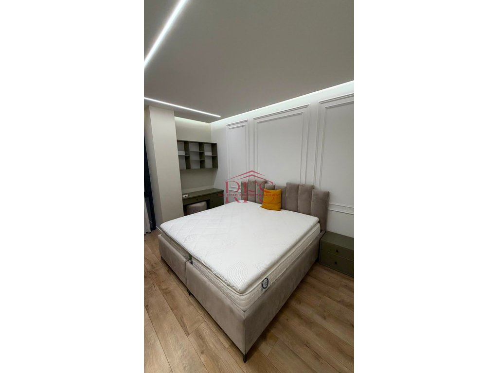 Gallery 01
