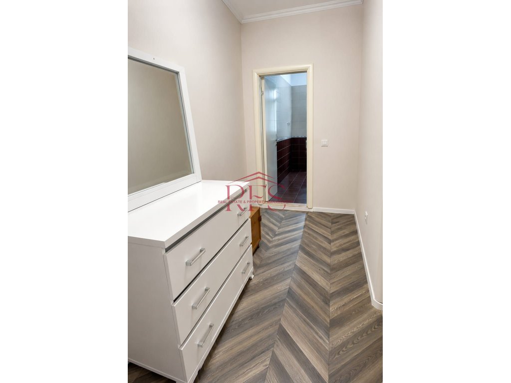 Gallery 01