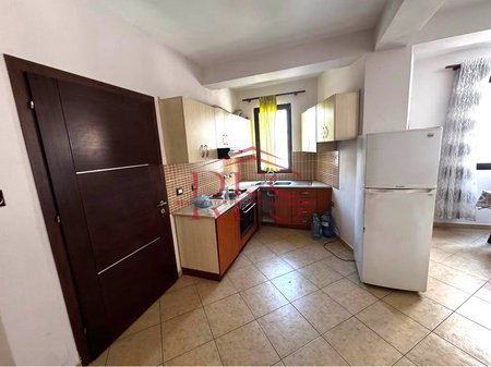 🏡 JEPET ME QERA HYRJE  2+1 TEK  VILAT GJERMANE
