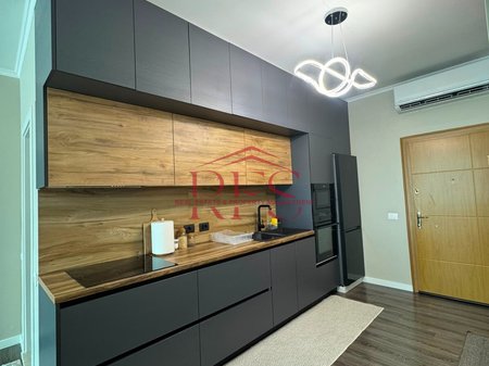  Appartamento 1+1 in affitto – Terminal degli autobus Nord | 55.000 lek/mese