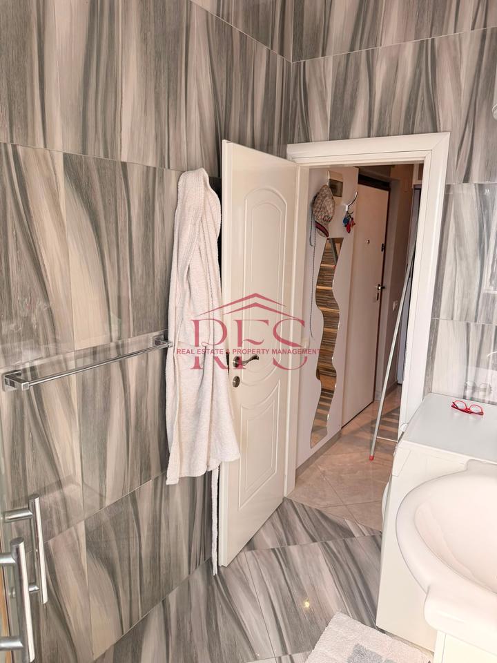 🏡 JEPET APARTAMENT 2+1 ME QERA TEK RRUGA BARDHYL NE QENDER TE TIRANËS