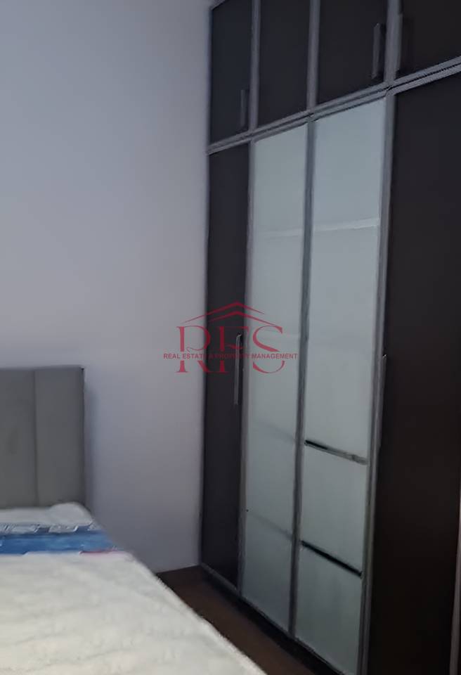 🏡 Jepet me qera hyrje 2+1+2 vende Parkimi – Kinostudio, Shkolla e Bashkuar