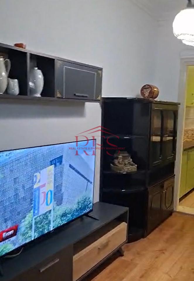 🏡 Jepet me qera hyrje 2+1+2 vende Parkimi – Kinostudio, Shkolla e Bashkuar