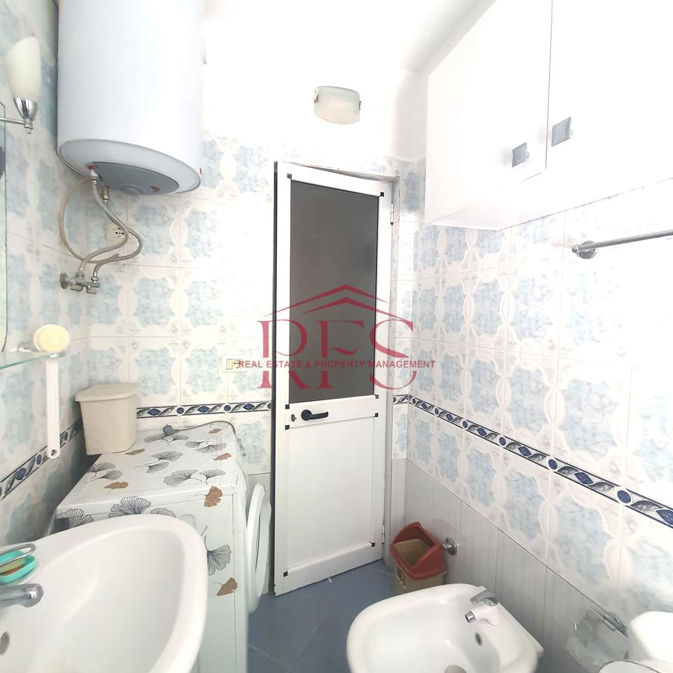 🏠 HYRJE ME QERA 450 EURO – NË QENDËR TË TIRANËS