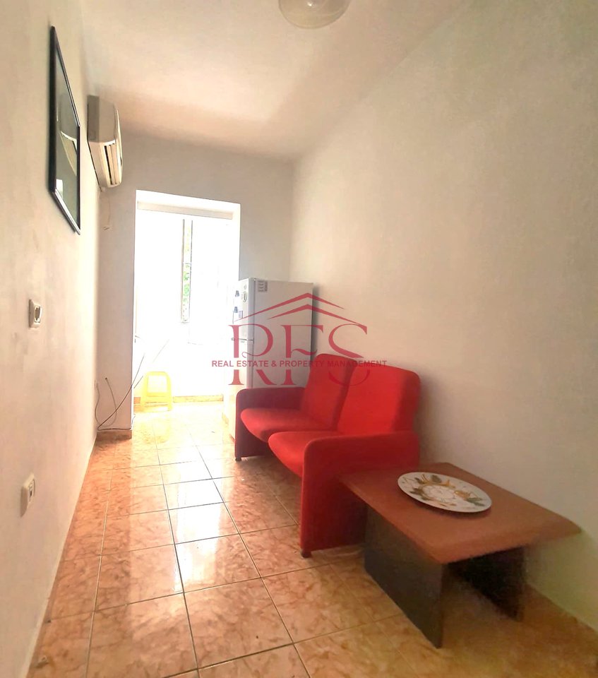 🏠 HYRJE ME QERA 450 EURO – NË QENDËR TË TIRANËS