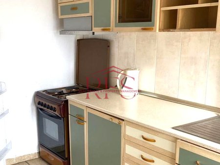 Jepet me Qira Hyrje 1+1 tek Rruga Jordan Misja