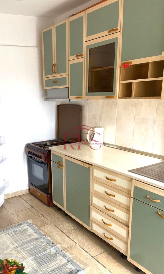 Jepet me Qira Hyrje 1+1 tek Rruga Jordan Misja