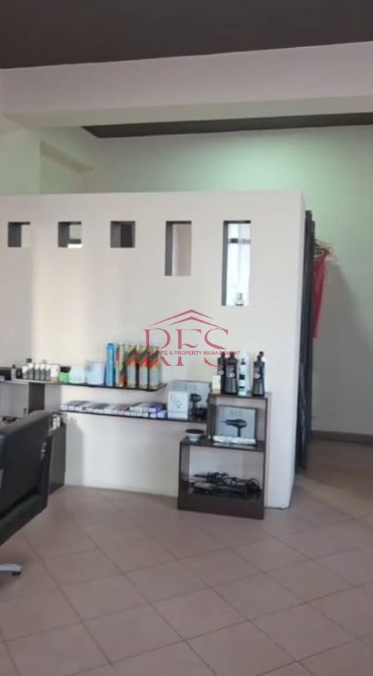 🏢✨ LOCALE COMMERCIALE IN AFFITTO IN VIA ELBASANI ✨🏢