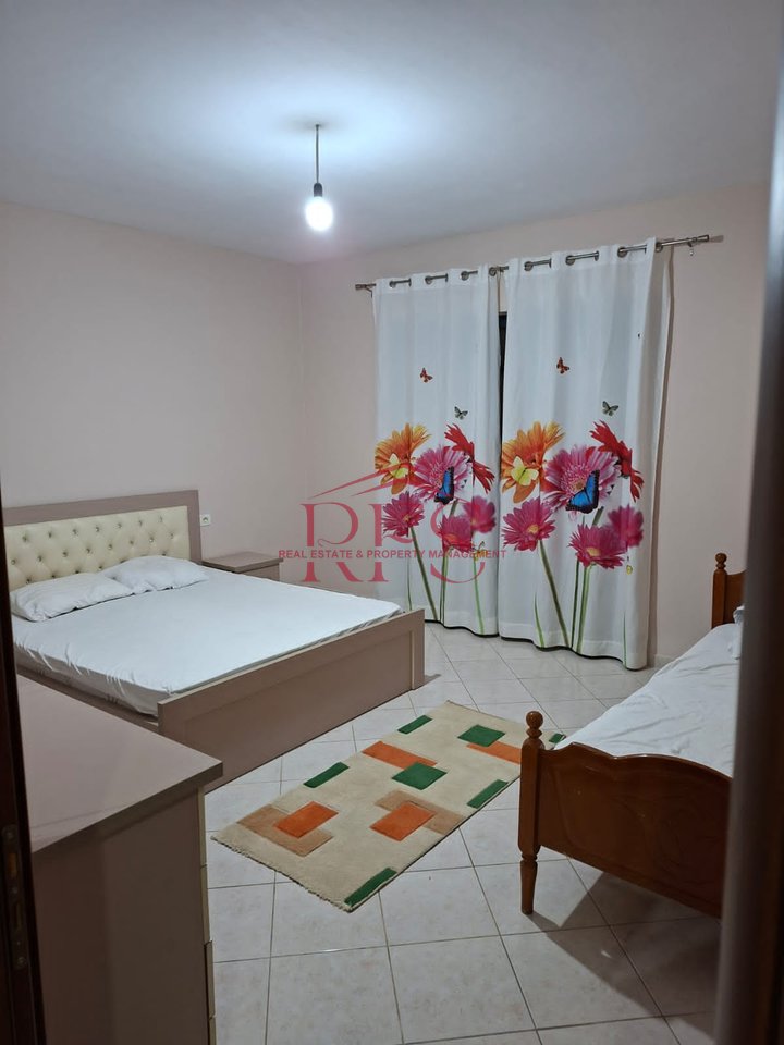 Jepet me qera apartament 1+1 në Astir