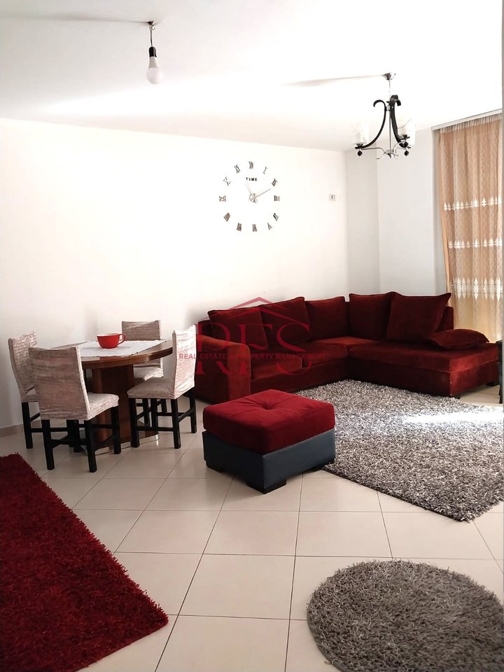 Jepet me Qera Apartament 2+1 në Fresk