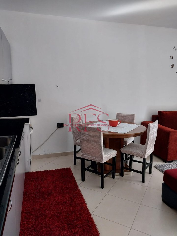 Jepet me Qera Apartament 2+1 në Fresk